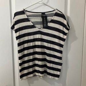 BNWT silver icing navy/white striped tee
